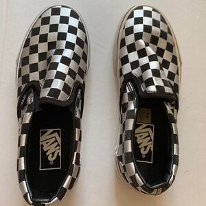 Kids 4 / Women 5.5 Vans Silver and Black Checkerboard Slip On Sneakers